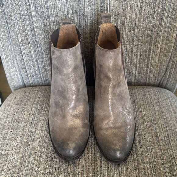 Sofft Pewter Metallic Suede Leather Ankle Boots Block Heel Women’s Size 7.5M EUC - Picture 2 of 12